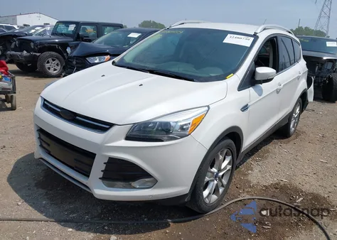 2014 Ford Escape Titanium z USA, uszkodzony, nr VIN 1FMCU0JX3EUD49971